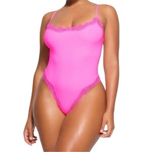 SKIMS Fit Everyone Bodysuit – Neon Rose – Large – NWT – Rare / No Longer Sold